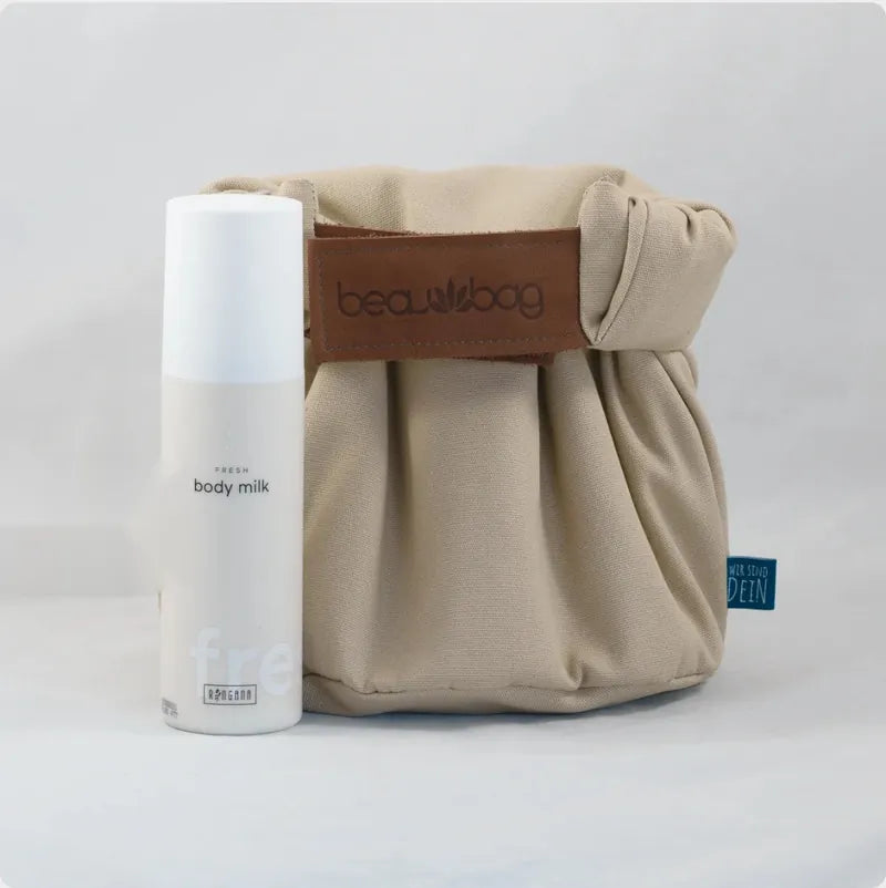 Verschlossener Beaubag Sanddüne mit Lederlasche