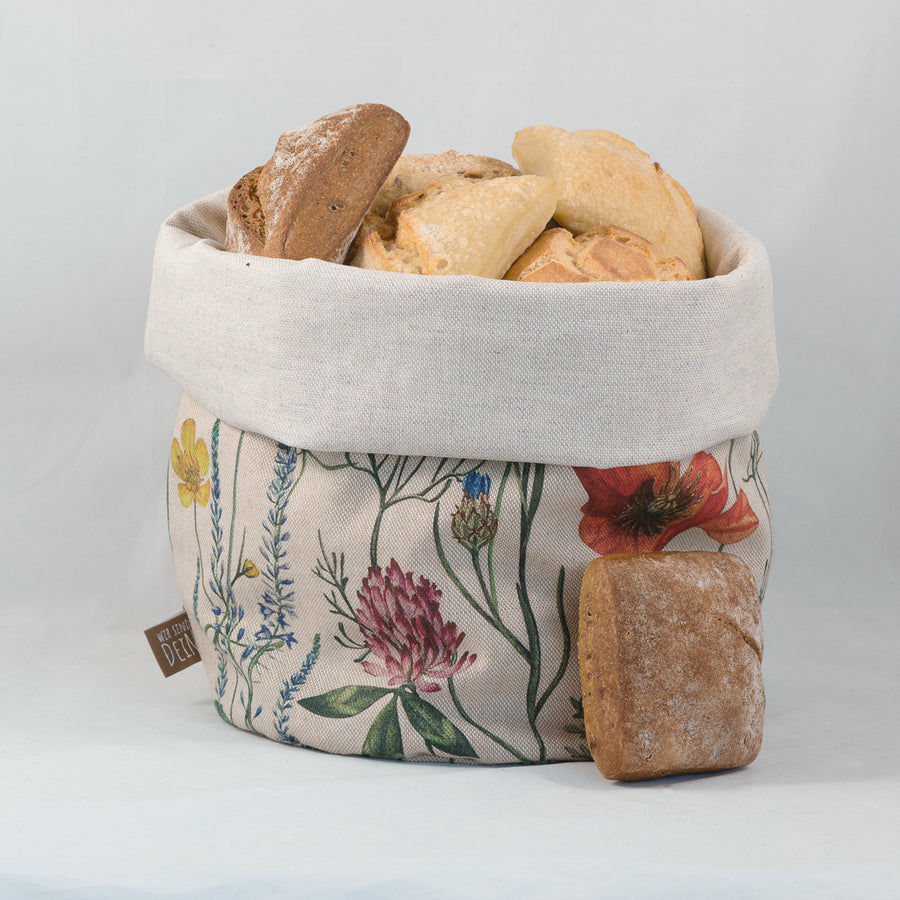 Bunbag umgekrempelt als Brotkorb mit Brötchen