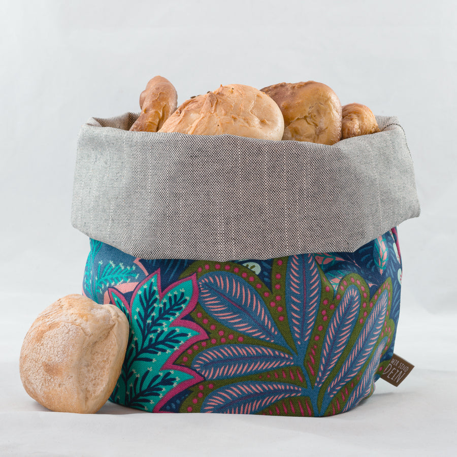 Bunbag umgekrempelt als Brotkorb mit Brötchen